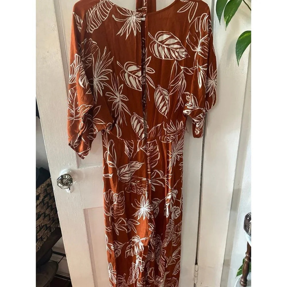 Forever21 Contemporary Women’s size Small jumpsuit - Picture 7 of 9